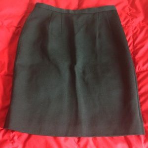 Anne Klein II 100% Wool Lined Forest Green Skirt